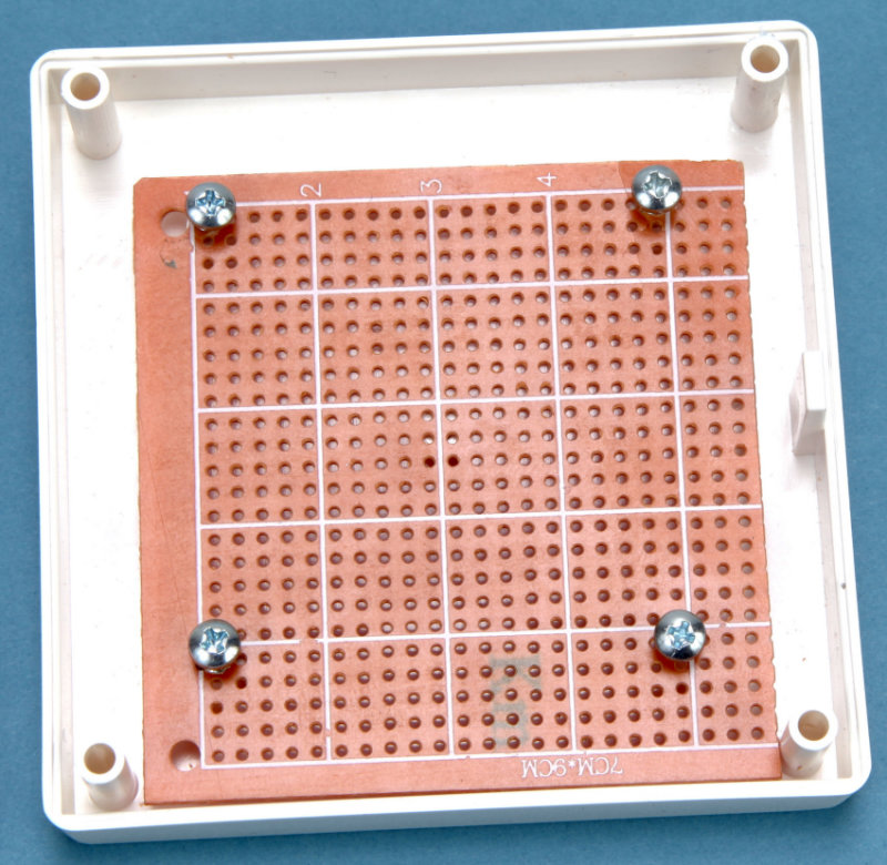 Eingepa�te und probeweise befestigte Platine